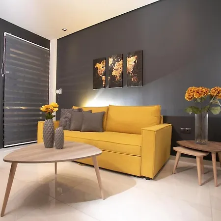 Modern 10' Walk To Aristotelous Апартамент